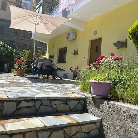 Artur'S Apartment Gjirokastër Exterior foto
